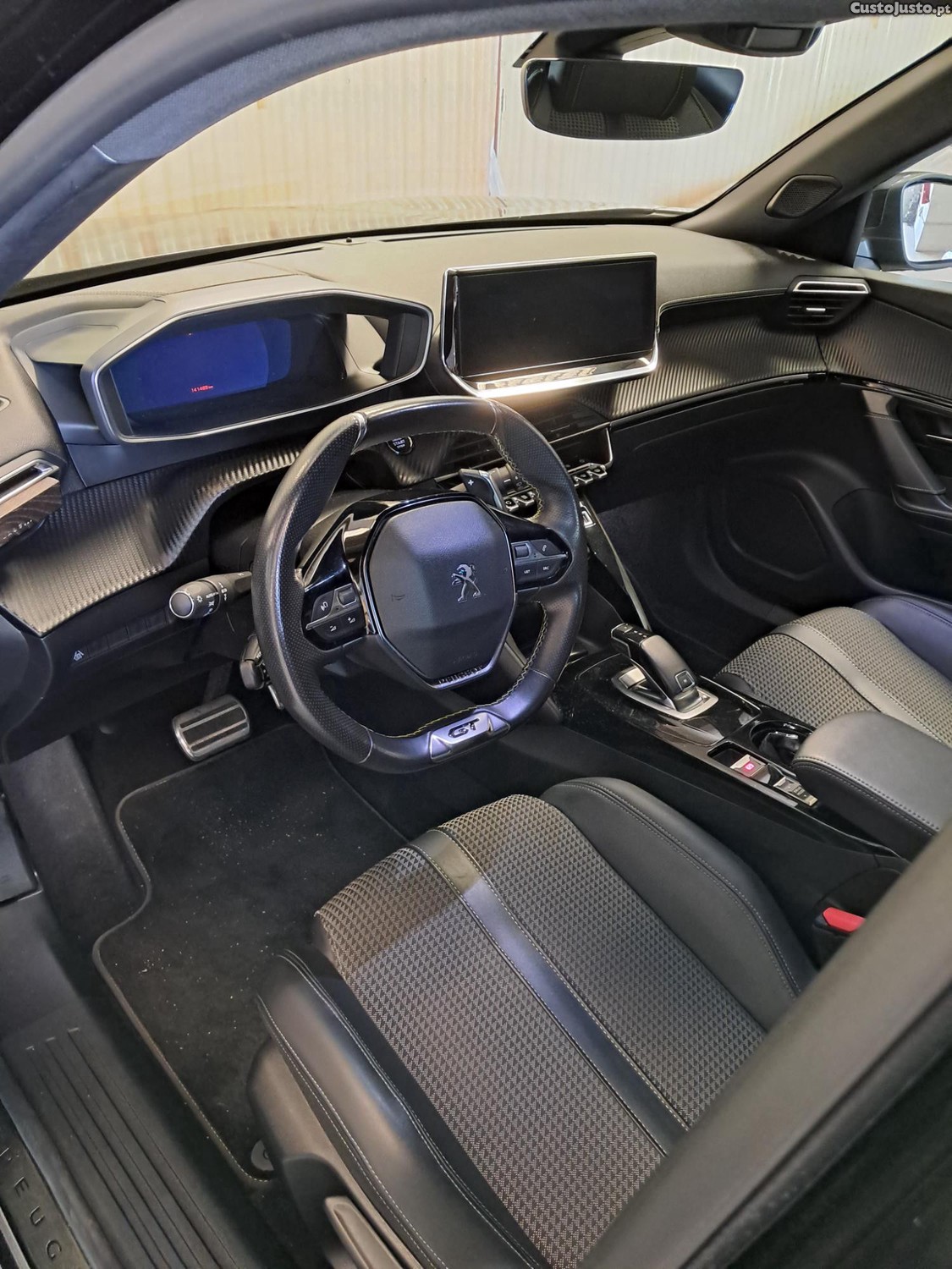 Peugeot 2008 GT Blue Hdi 131cv — fotografia 3