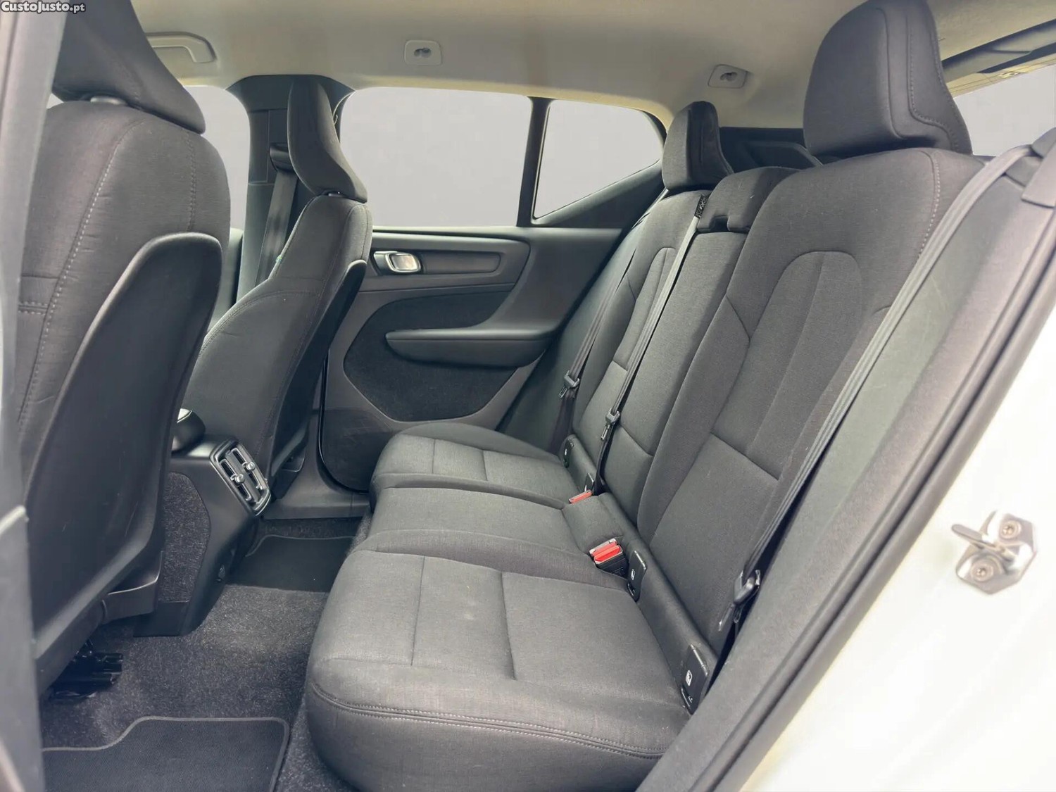 Volvo XC 40 2.0 D3 Geartronic — fotografia 5