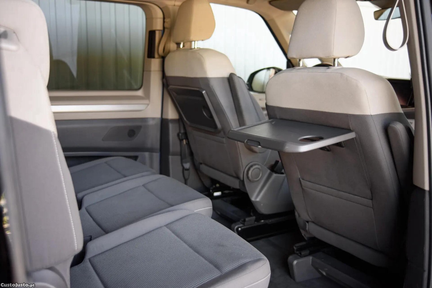 Volkswagen Multivan 1.4 TSI e-Hybrid Life DSG — fotografia 6