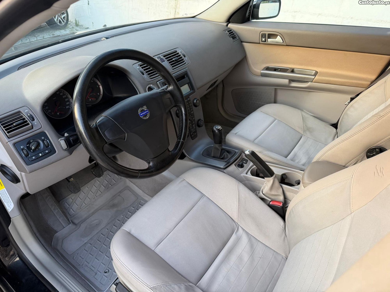 Volvo V50 2.0HDI 136CV IUC BARATO — fotografia 7