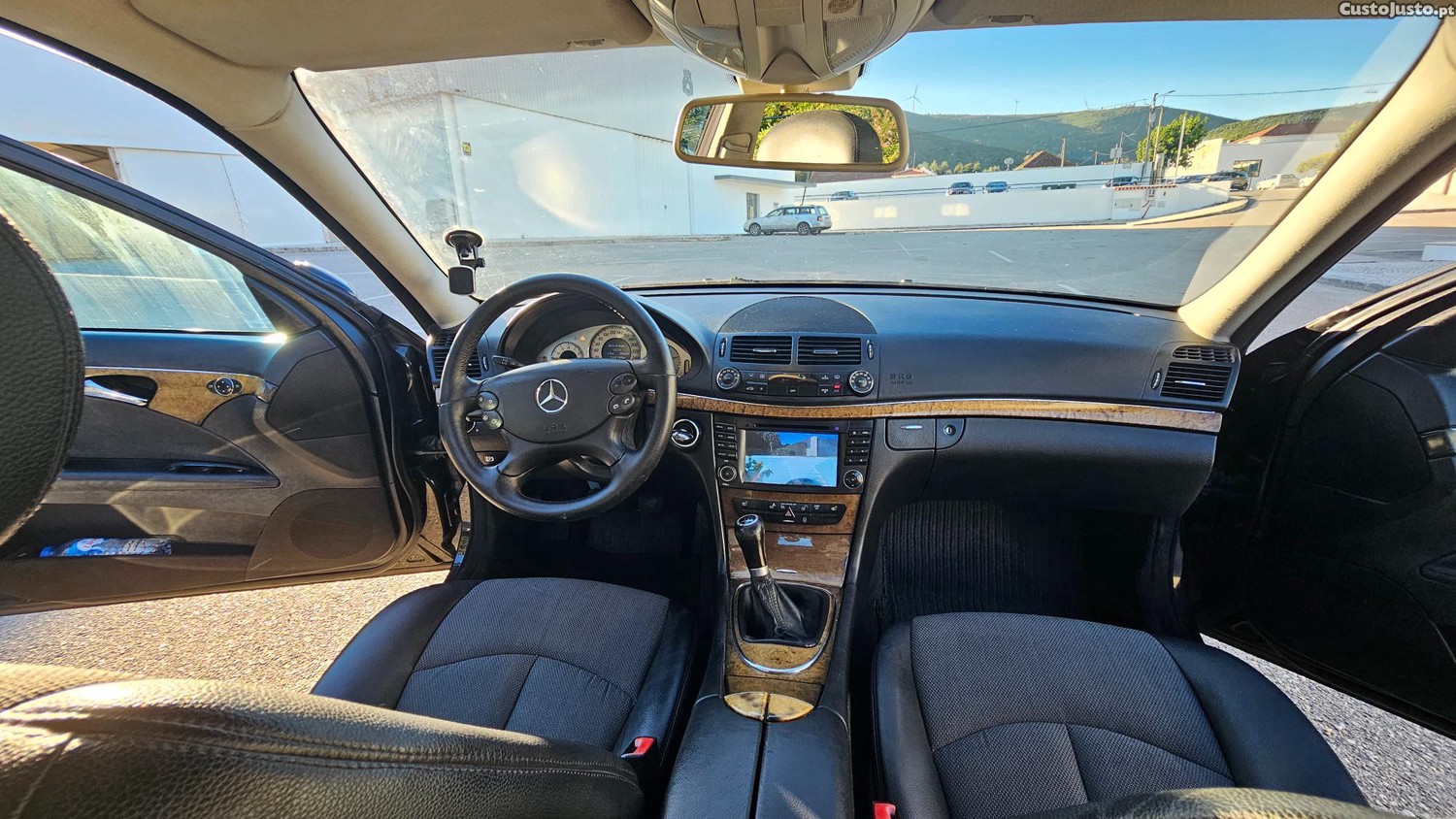 Mercedes-Benz E 220 220 Cdi AVANGARDE — fotografia 3
