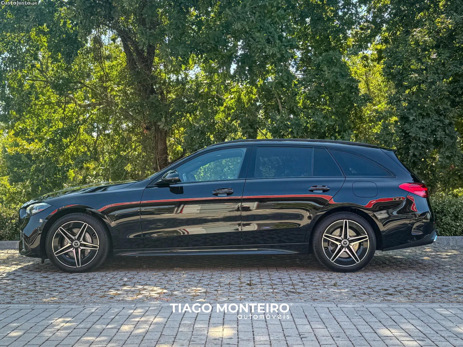 Mercedes-Benz C 300 e T 9G-TRONIC AMG Line — fotografia 18