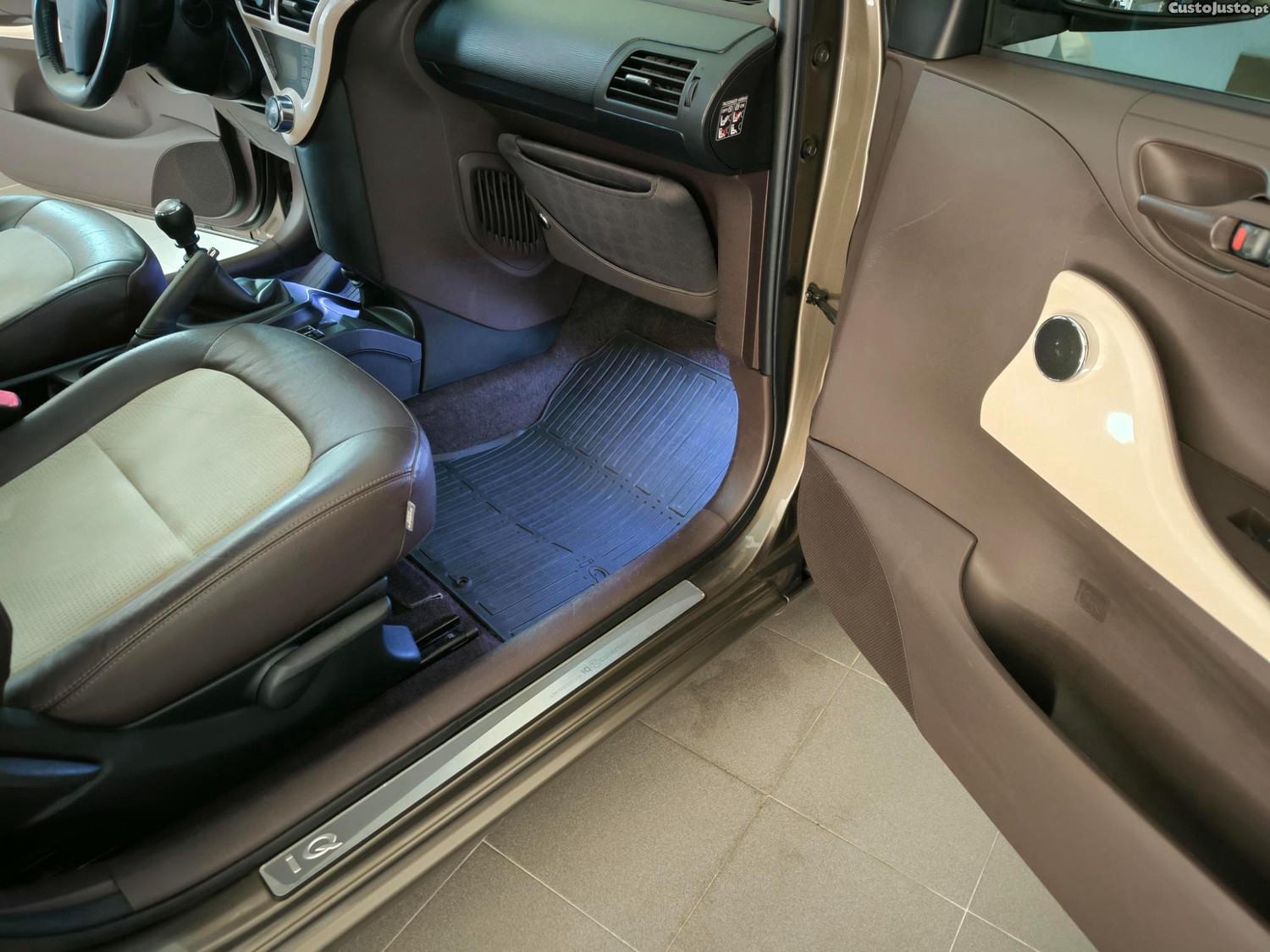 Toyota iQ N COLLECTION — fotografia 3