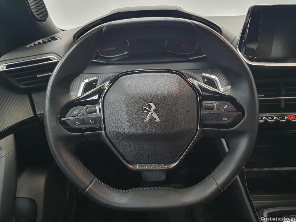 Peugeot 2008 1.5 BlueHDI 130 — fotografia 12