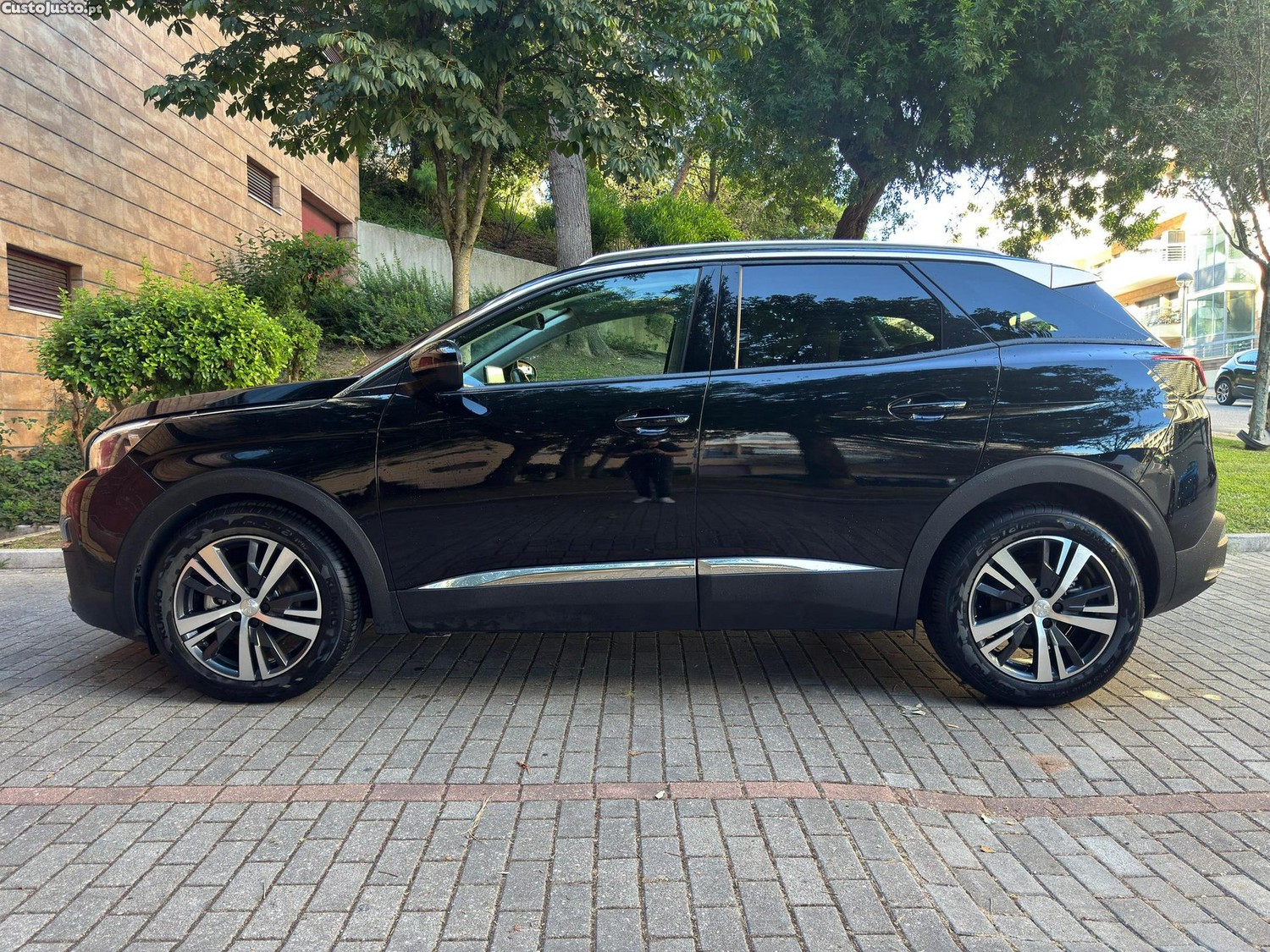 Peugeot 3008 1.2 PureTech Allure EAT8 — fotografia 16