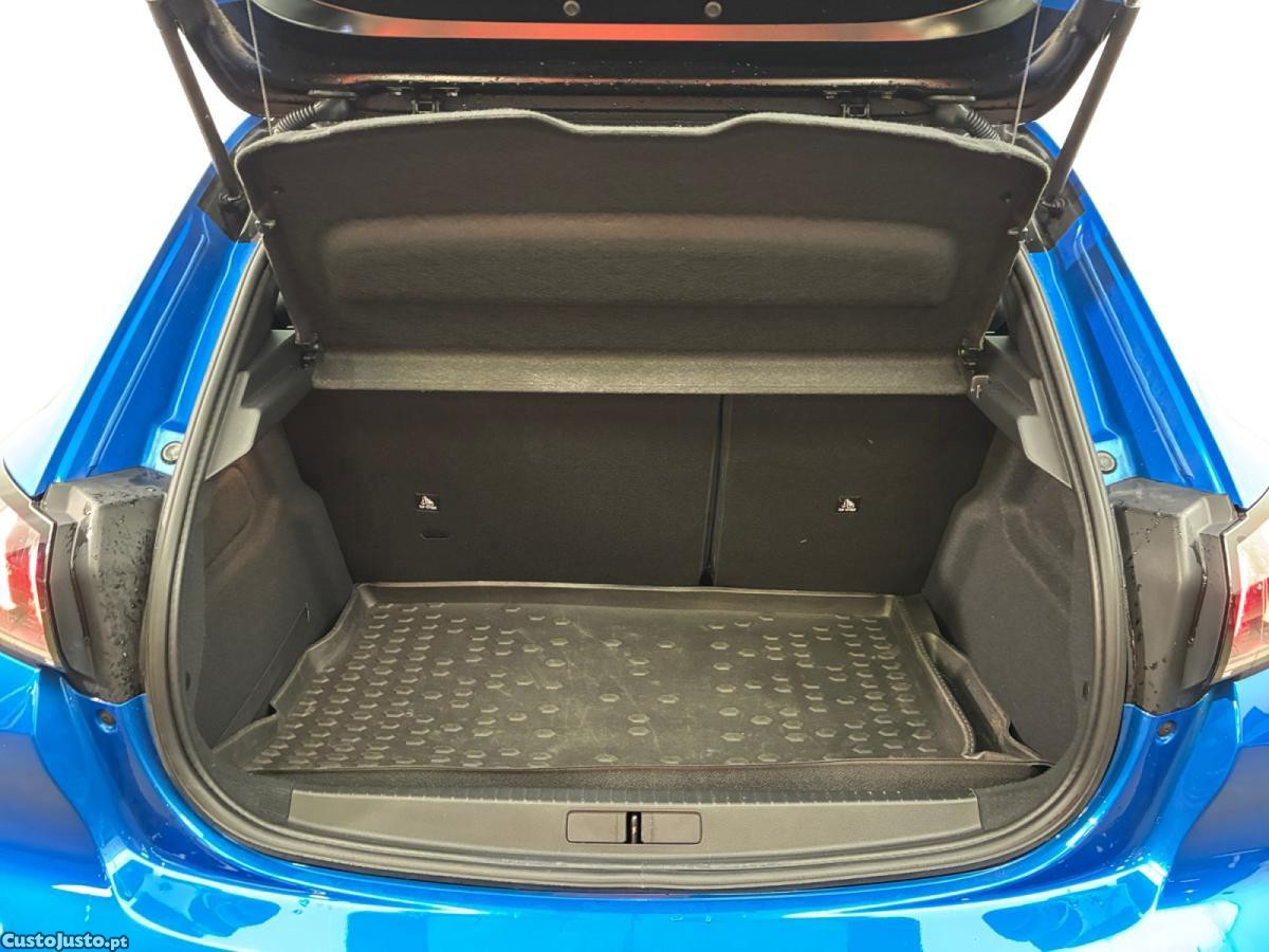 Peugeot 208 50 kWh GT — fotografia 3