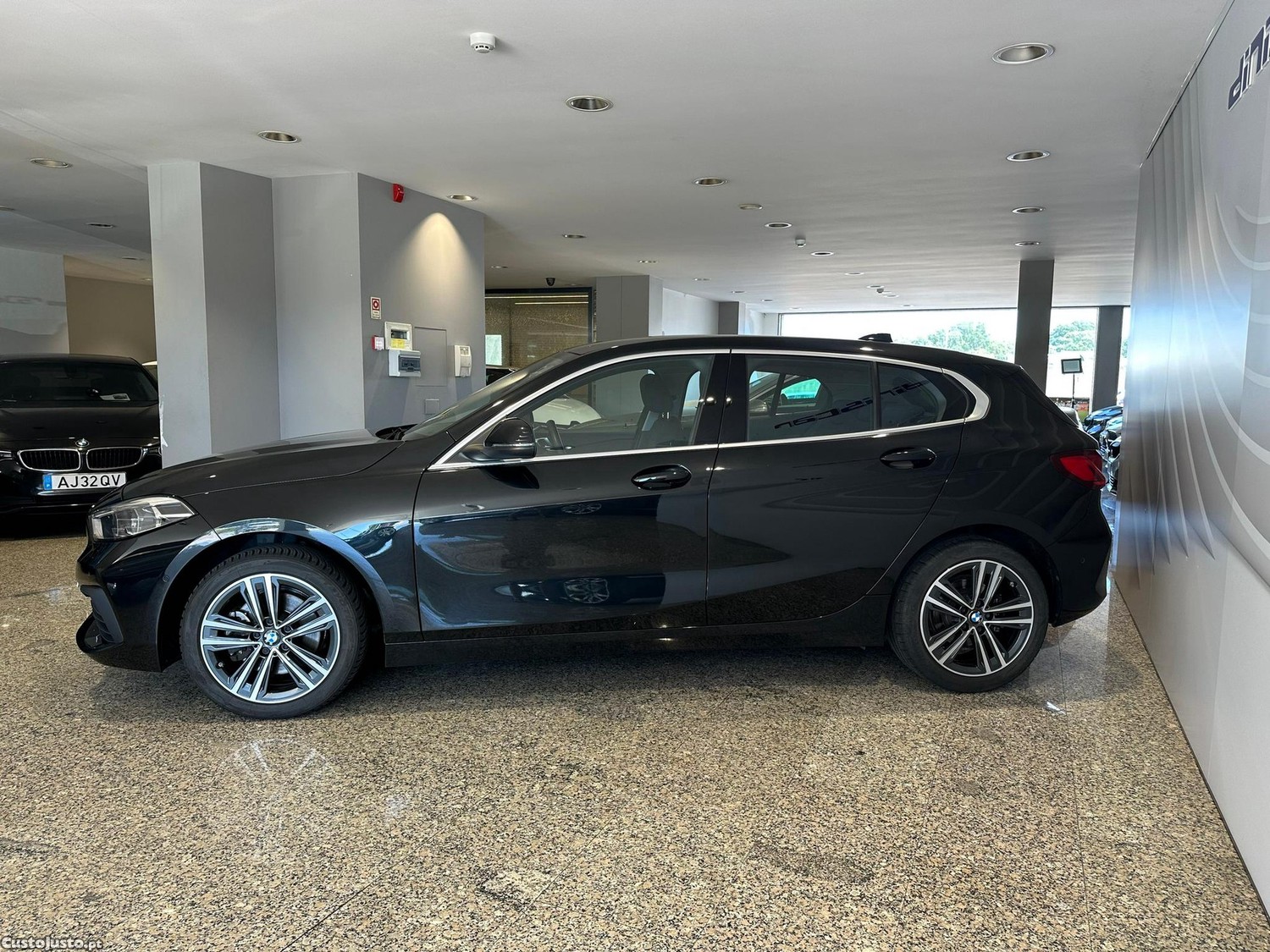 BMW 116 d Advantage Auto — fotografia 23