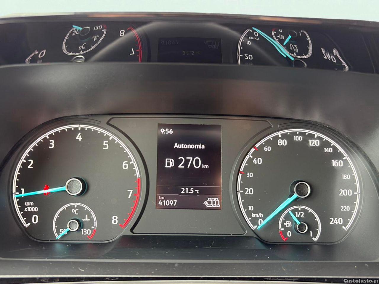 Ford Tourneo 1.5 EcoBoost Titanium — fotografia 7