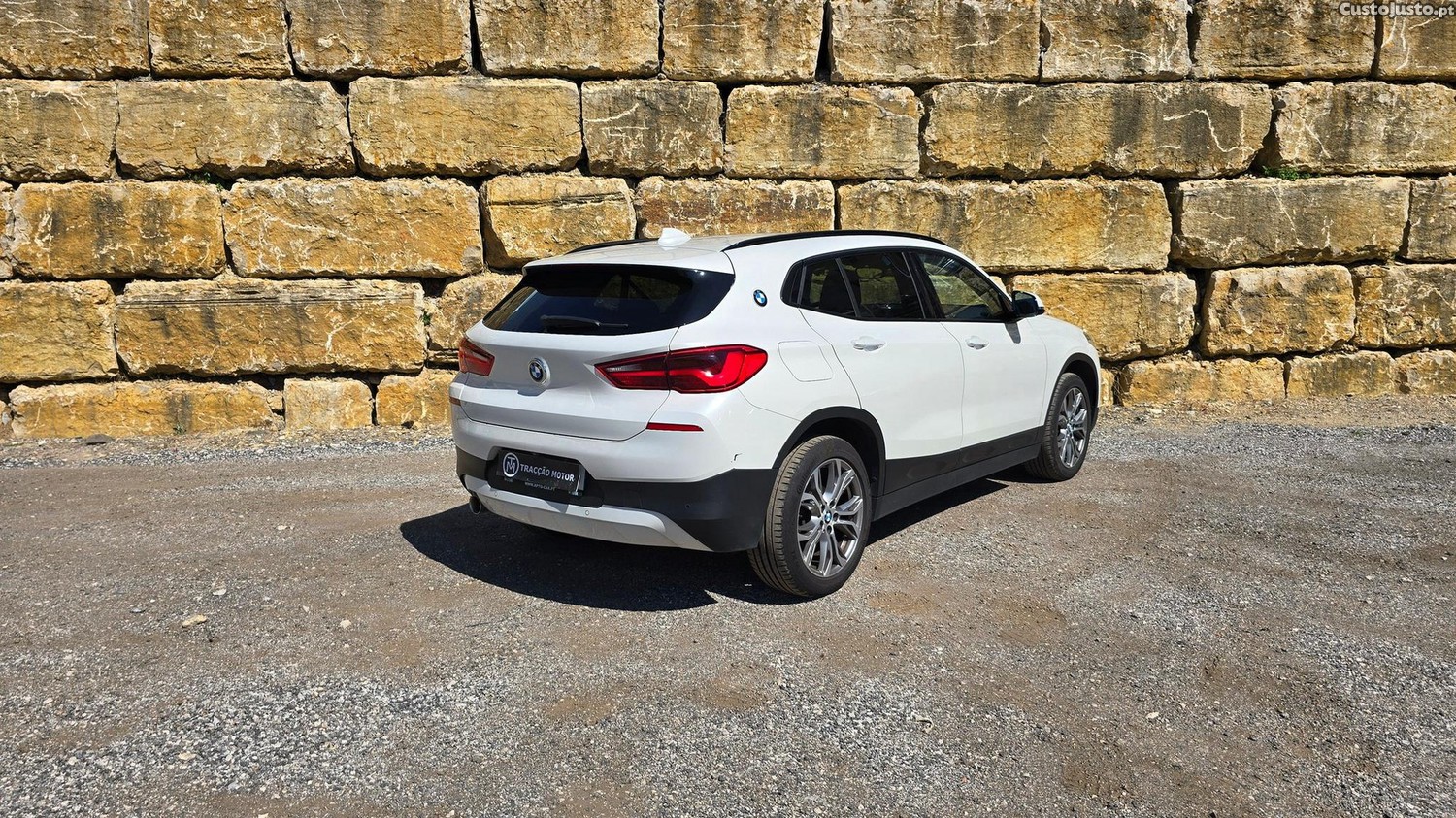 BMW X2 18 i sDrive Advantage — fotografia 29