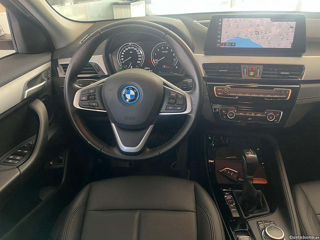 BMW X2 25 e xDrive Advantage — fotografia 16