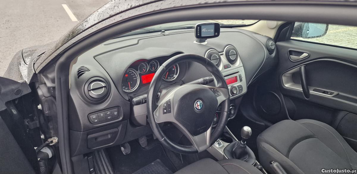 Alfa Romeo MiTo 1.3 Multijet S&S Distintive Nacional — fotografia 7