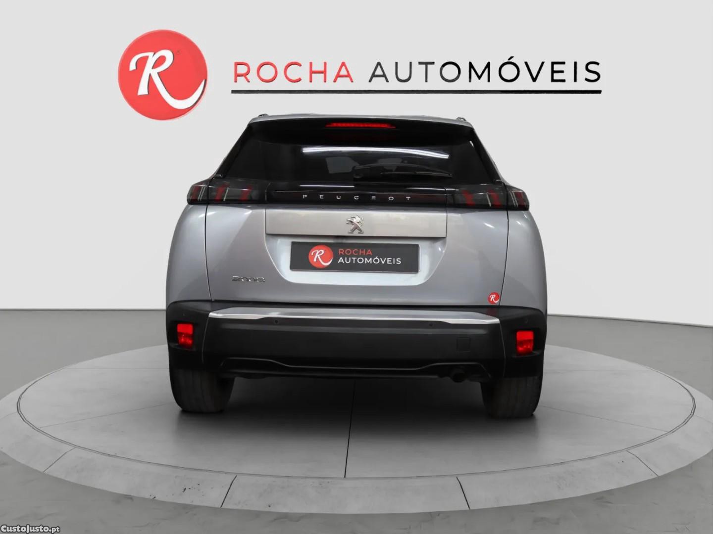Peugeot 2008 1.2 PureTech Allure — fotografia 9