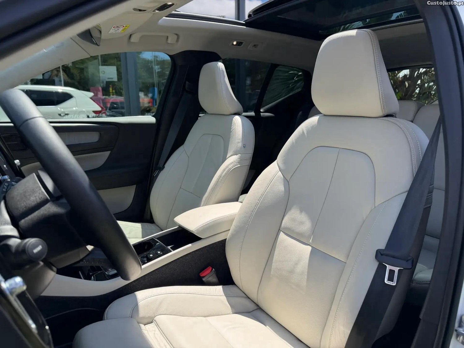Volvo XC 40 1.5 T5 PHEV Inscription — fotografia 13
