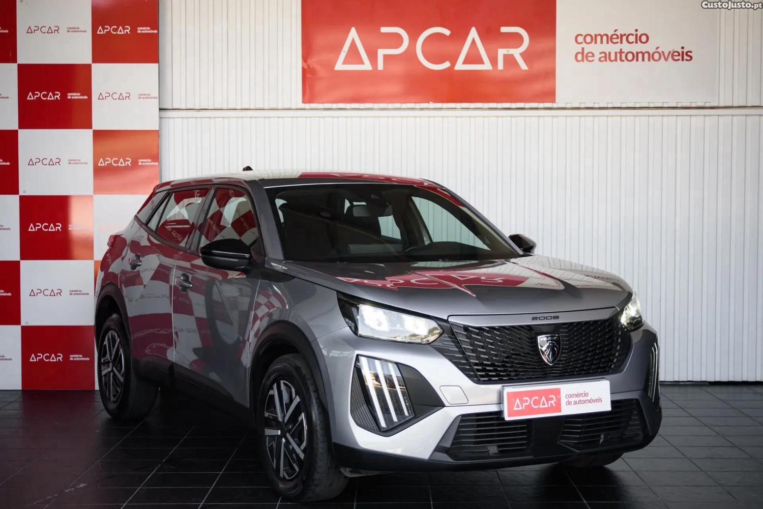 Peugeot 2008 1.2 PureTech Active — fotografia 11
