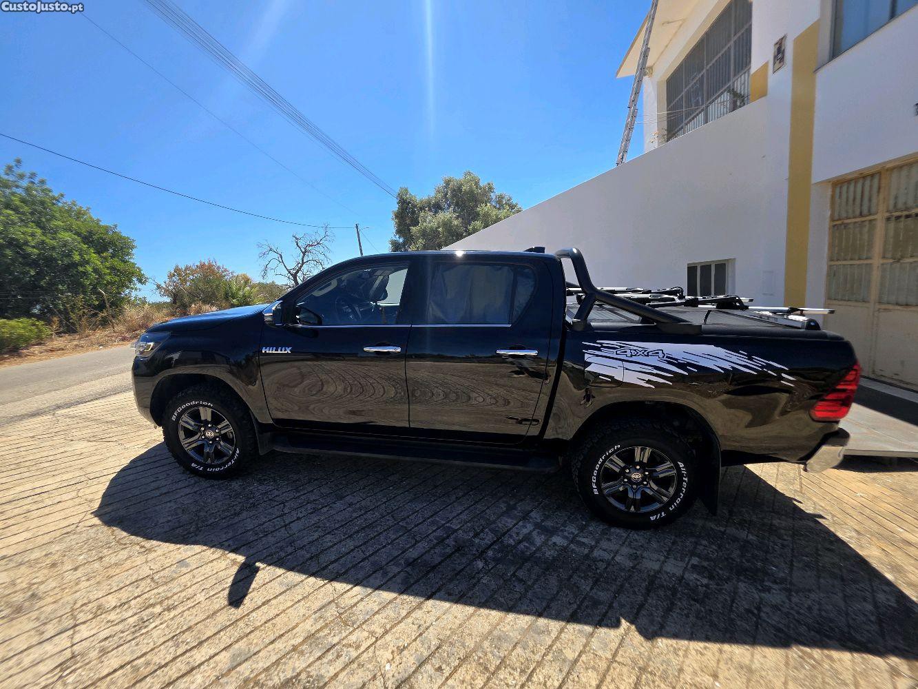 Toyota Hilux tracker — photo 5