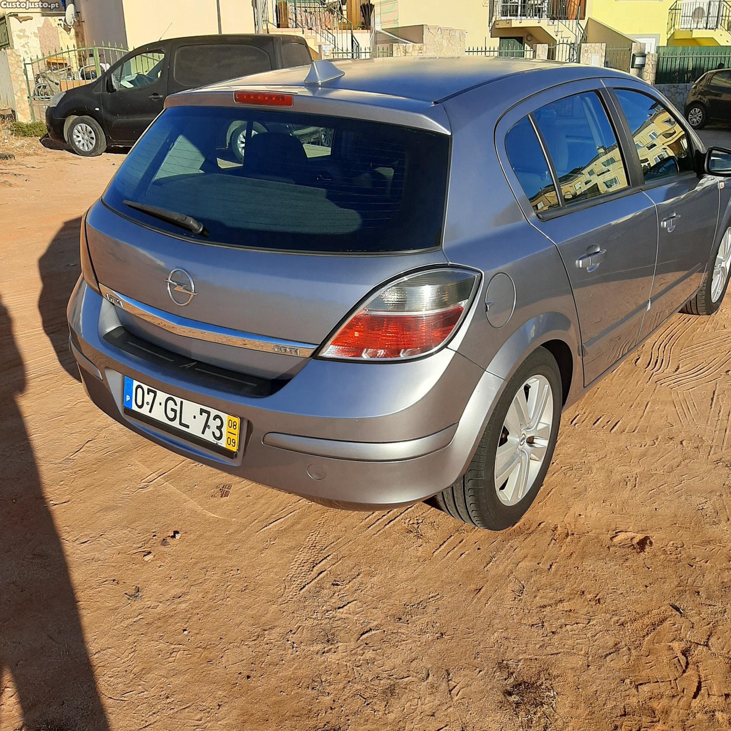 Opel Astra 1.3 cdti 5 portas — fotografia 3