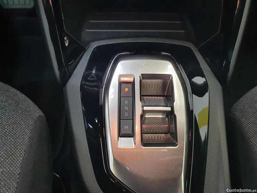 Peugeot 2008 1.5 BlueHDI 130 — fotografia 10