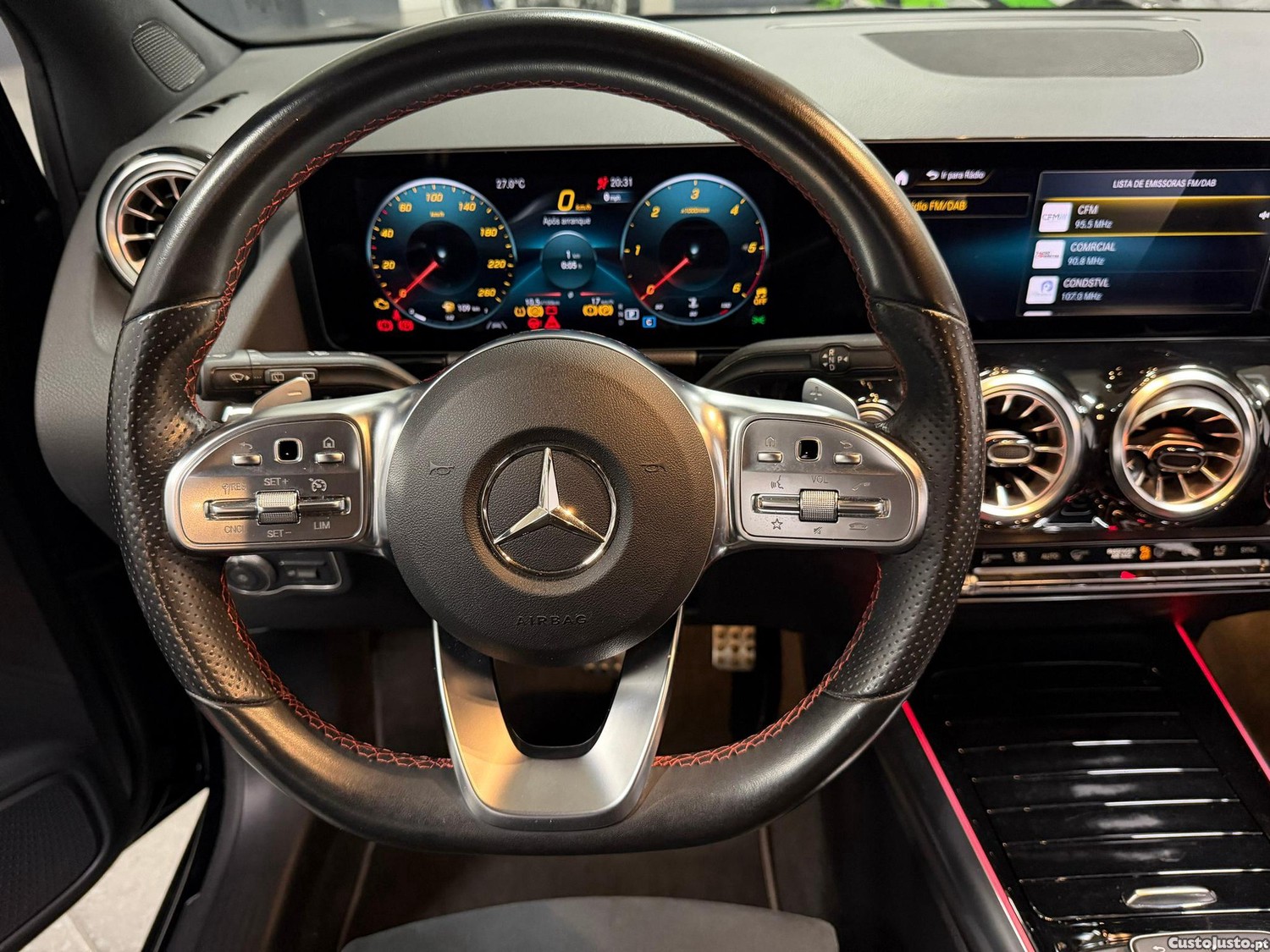 Mercedes-Benz B 180 d AMG Line Aut. — fotografia 9