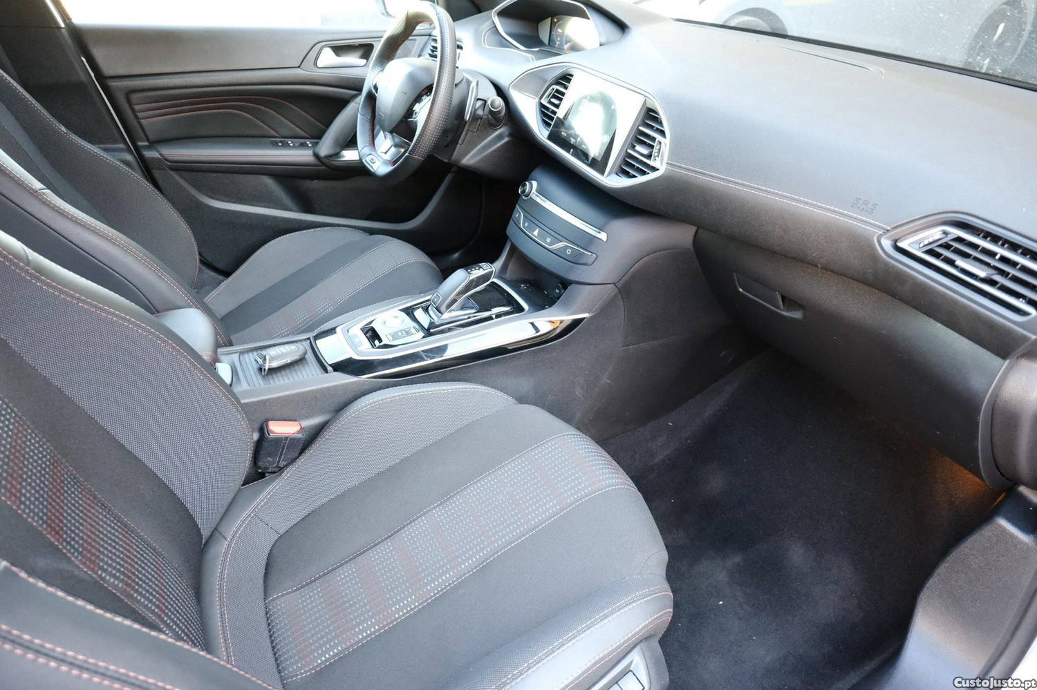 Peugeot 308 1.2 PureTech GT EAT8 — fotografia 15