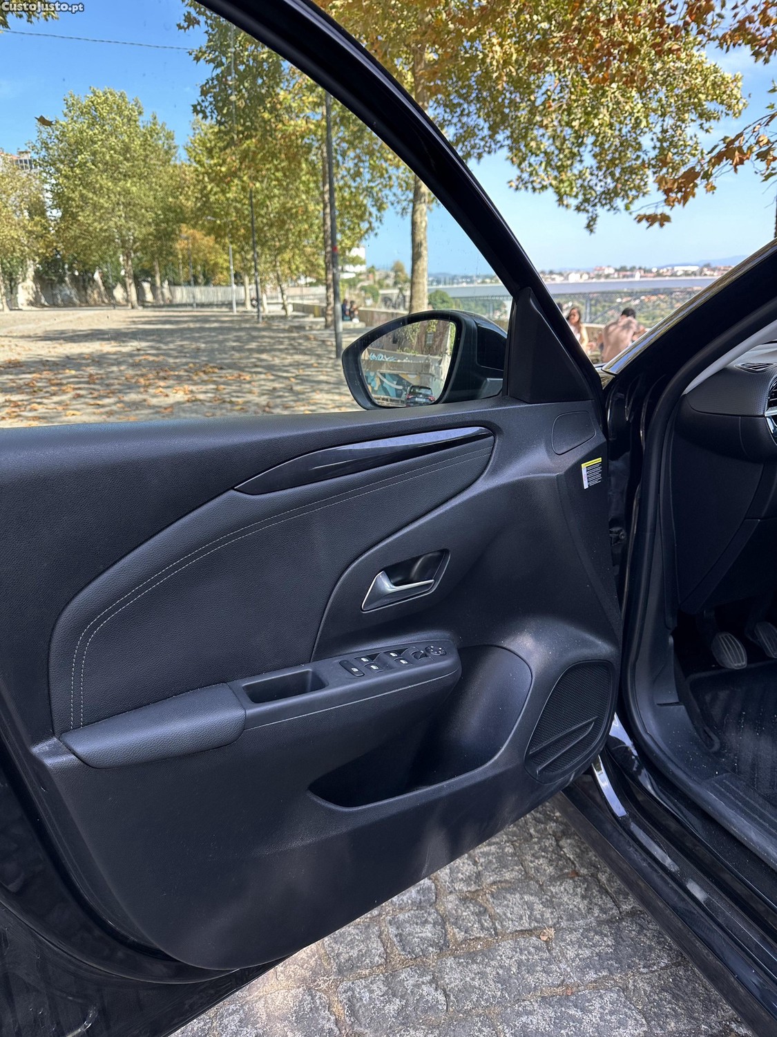 Opel Corsa 1.2 — fotografia 5