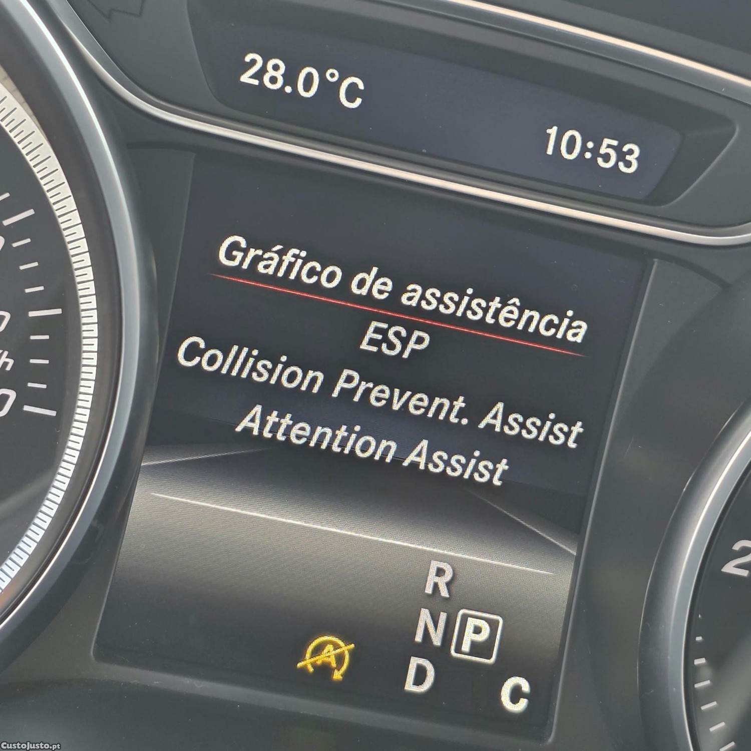 Mercedes-Benz A 200 d AMG Line Aut. — fotografia 3
