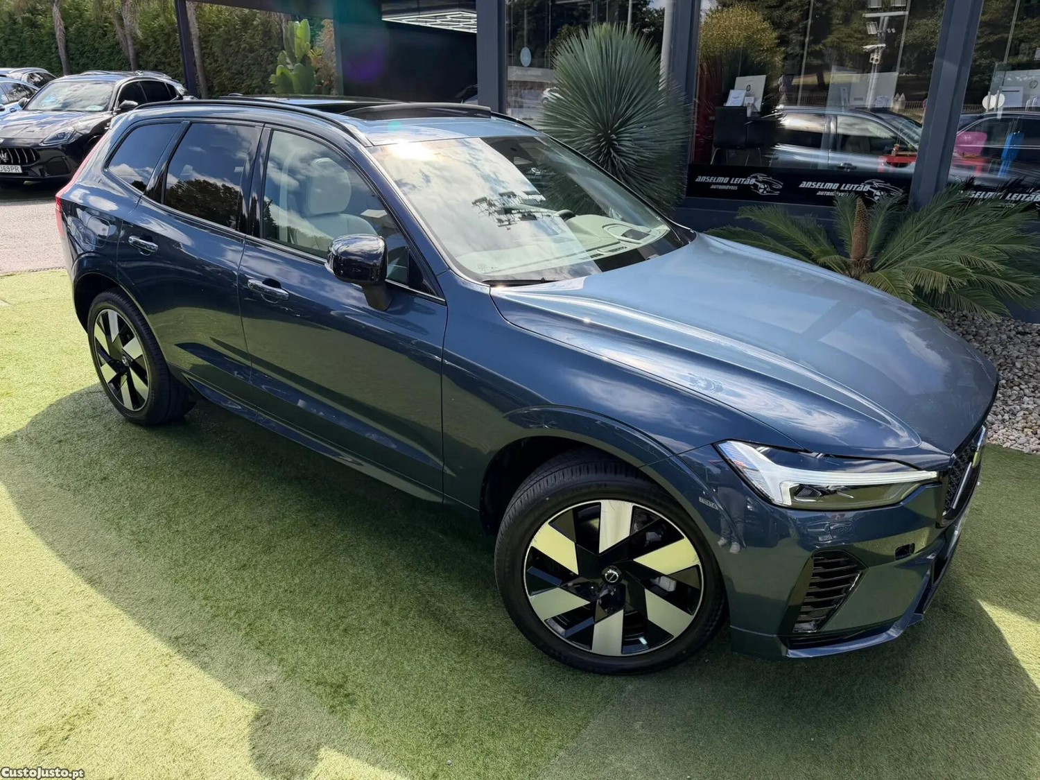 Volvo XC 60 2.0 T6 PHEV Ultimate Dark AWD — fotografia 20