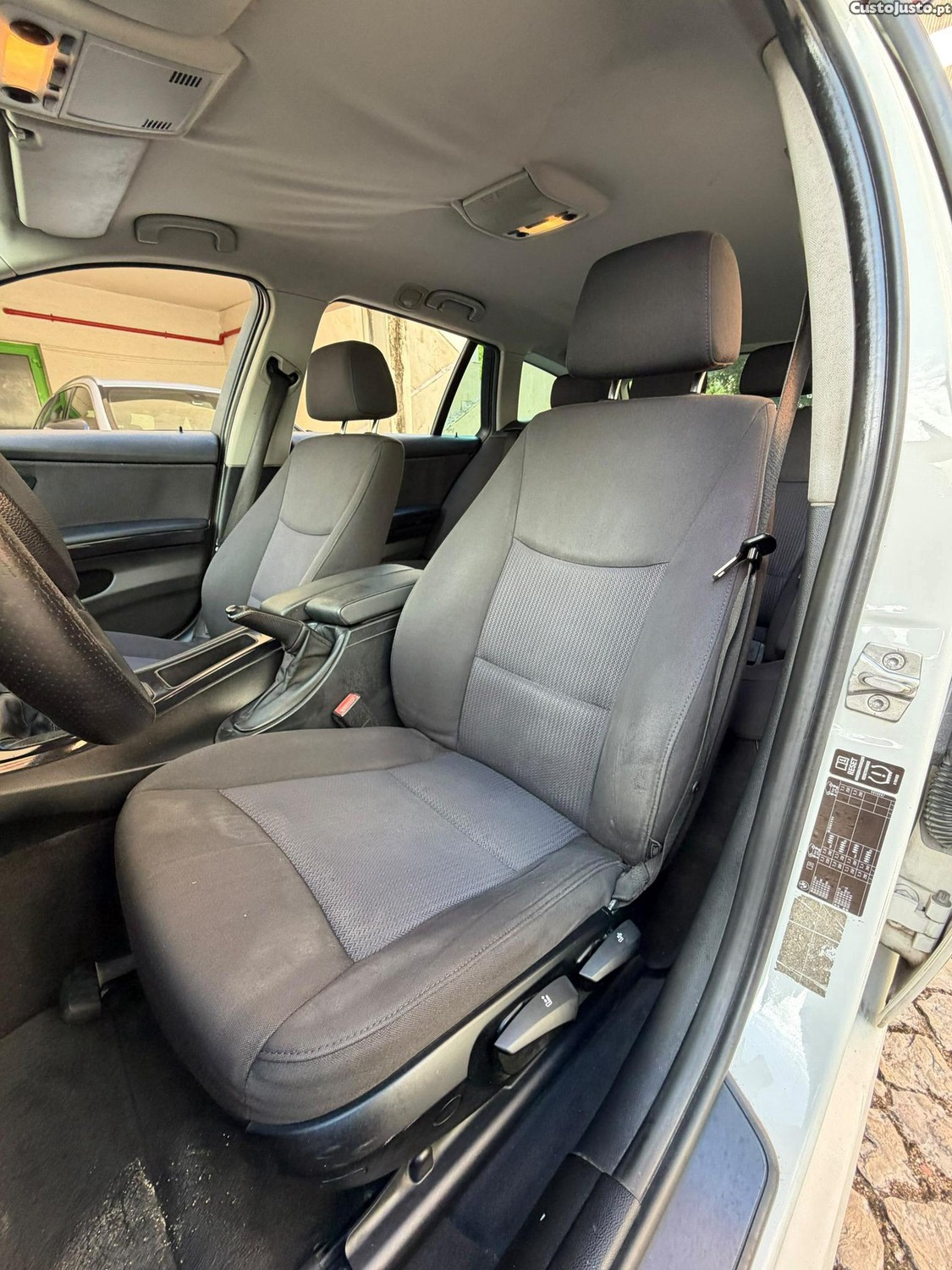 BMW 320 D Touring 184 cv — fotografia 7