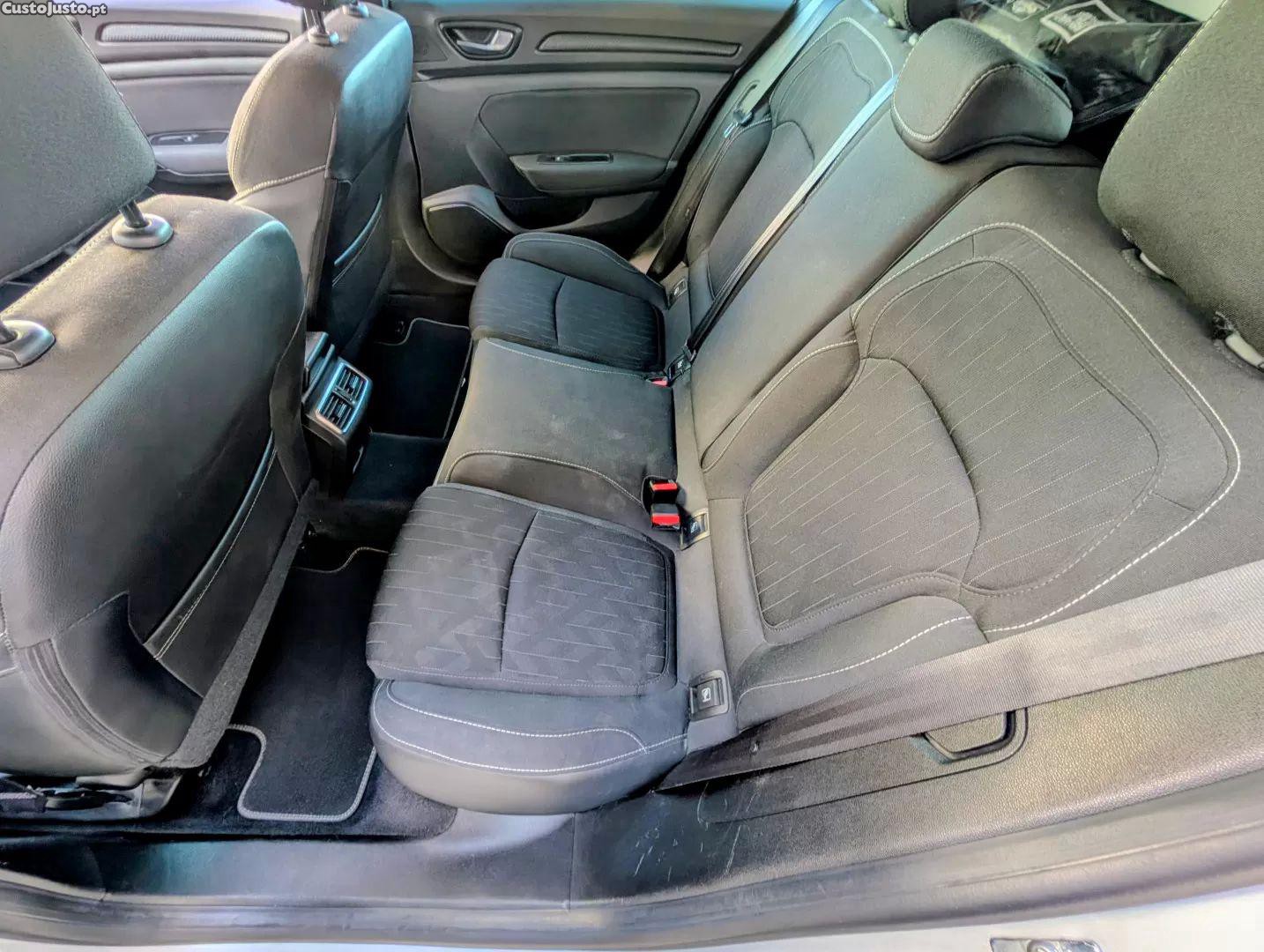 Renault Mégane 1.5 dci limited — fotografia 10