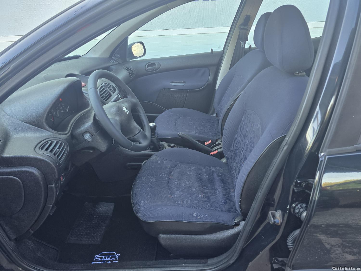 Peugeot 206 1.1 XT — fotografia 3