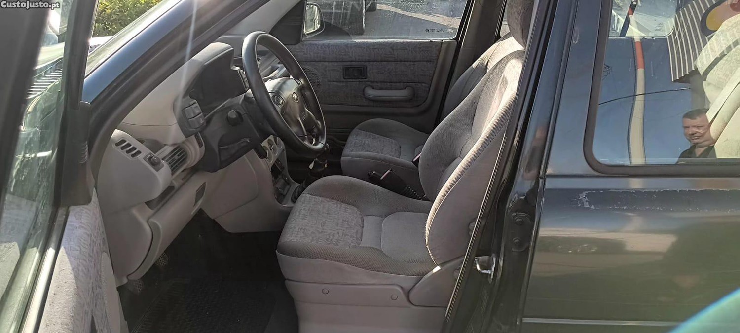 Land Rover Freelander 2.0 TDI — fotografia 6