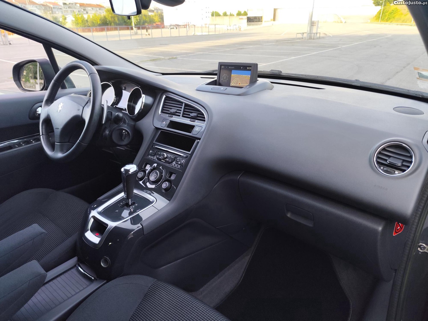 Peugeot 5008 1.6 HDI 7 lugares — fotografia 4