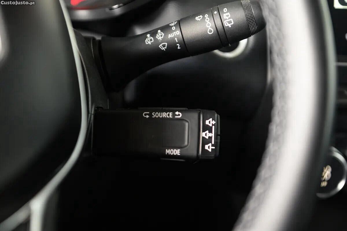 Renault Captur 1.0 TCe Techno — fotografia 4
