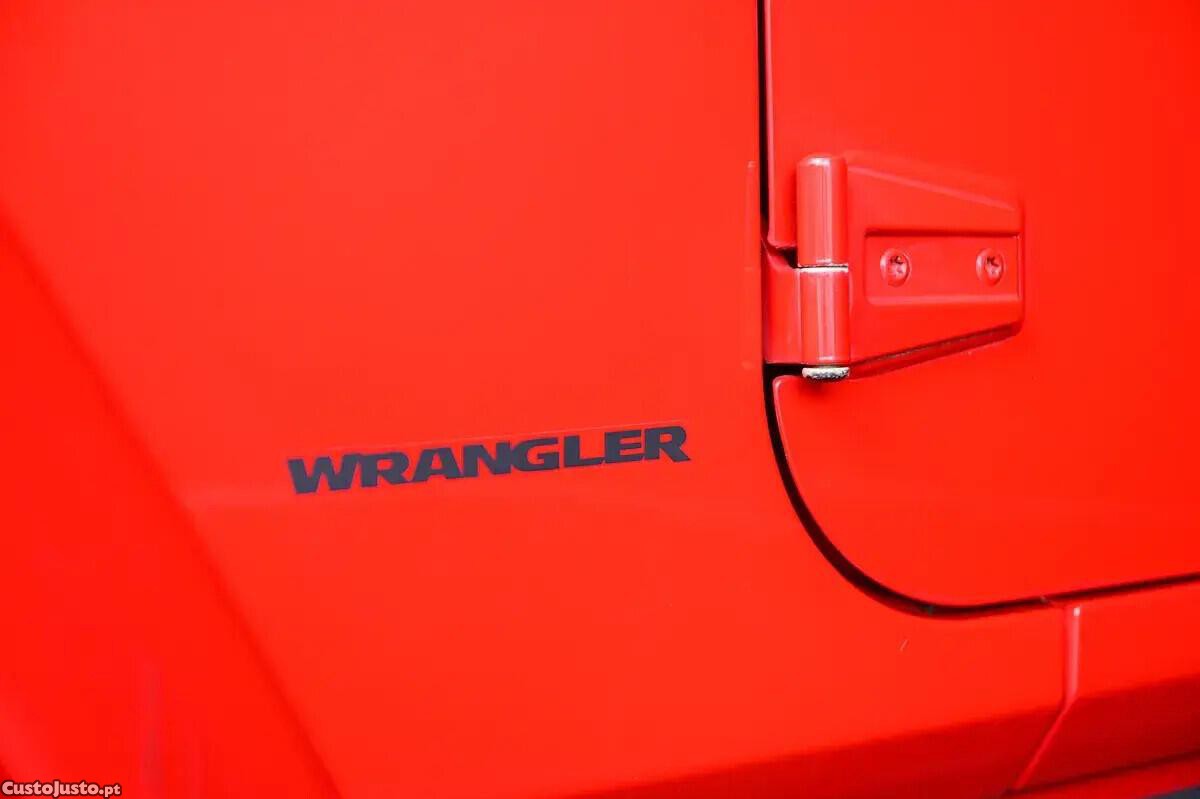 Jeep Wrangler 2.8 CRD Auto Sport — fotografia 18