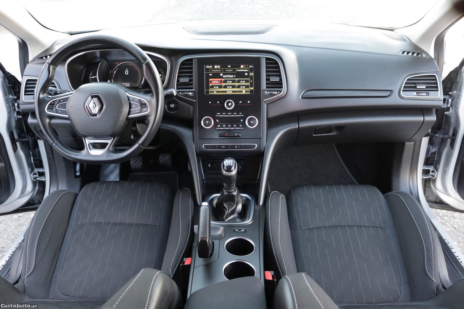 Renault Mégane 1.5 Blue DCI Limited 115cv — fotografia 37