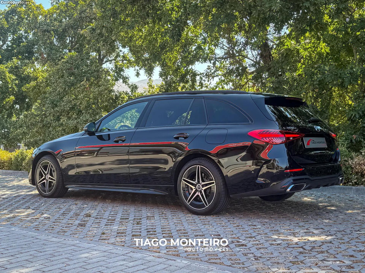 Mercedes-Benz C 300 e T 9G-TRONIC AMG Line — fotografia 17
