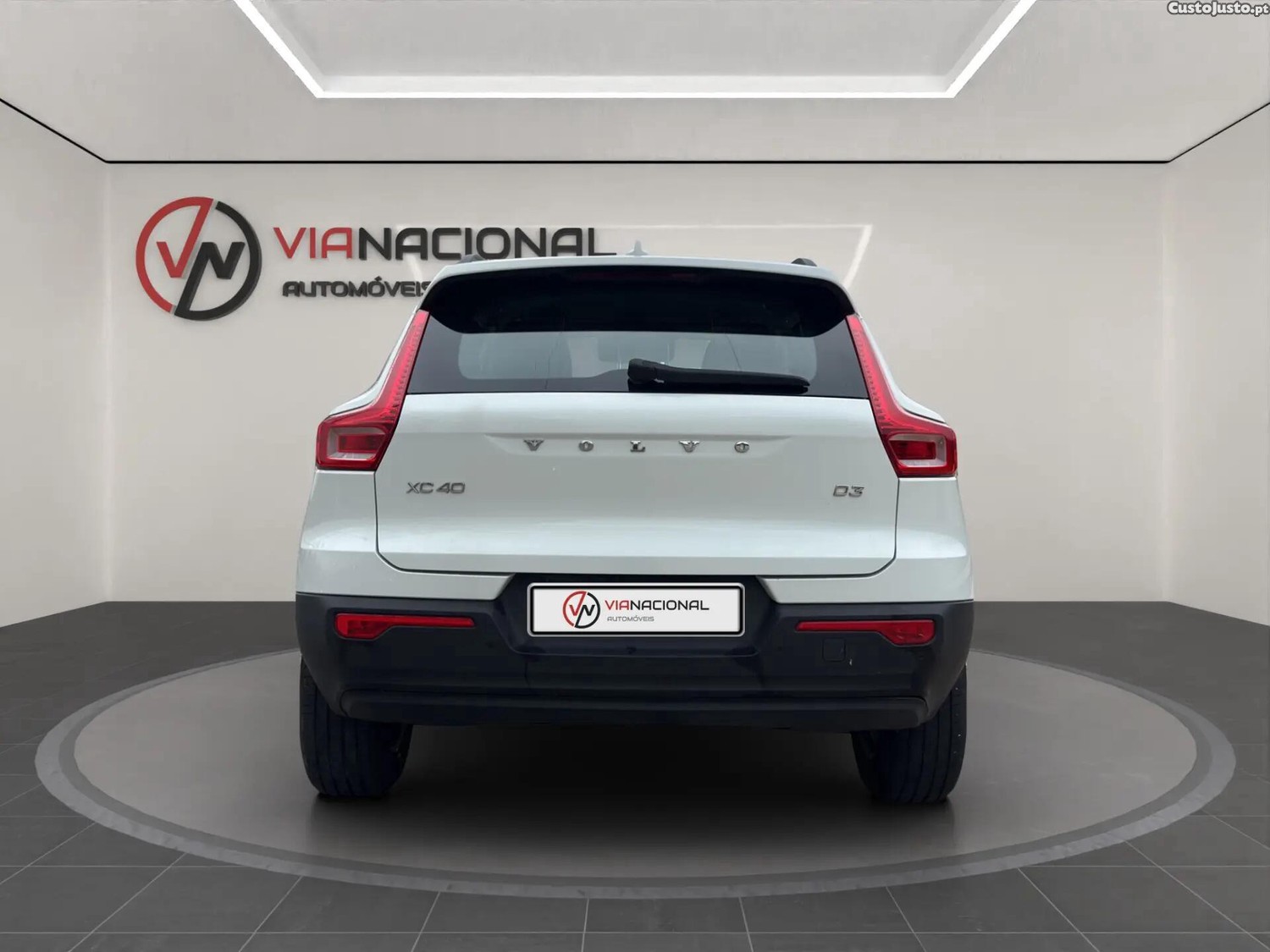 Volvo XC 40 2.0 D3 Geartronic — fotografia 14