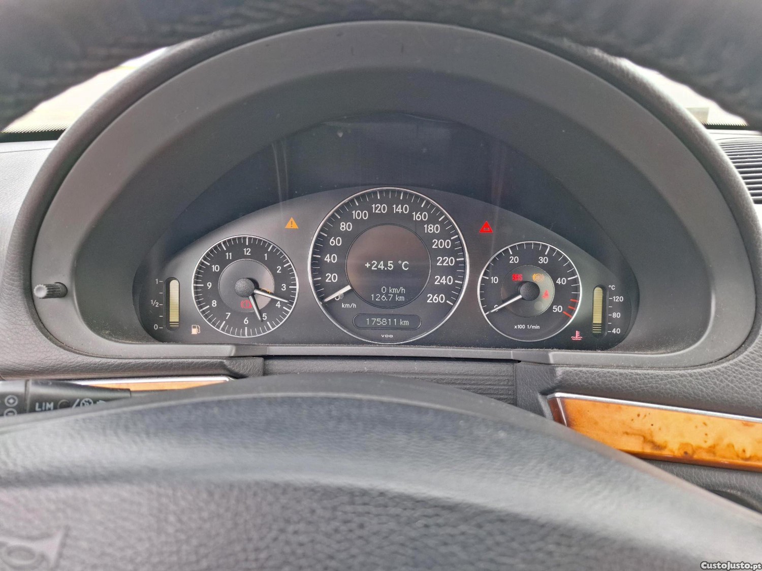 Mercedes-Benz E 220 CDI - Somente 175000kms e 1 Dono — fotografia 5
