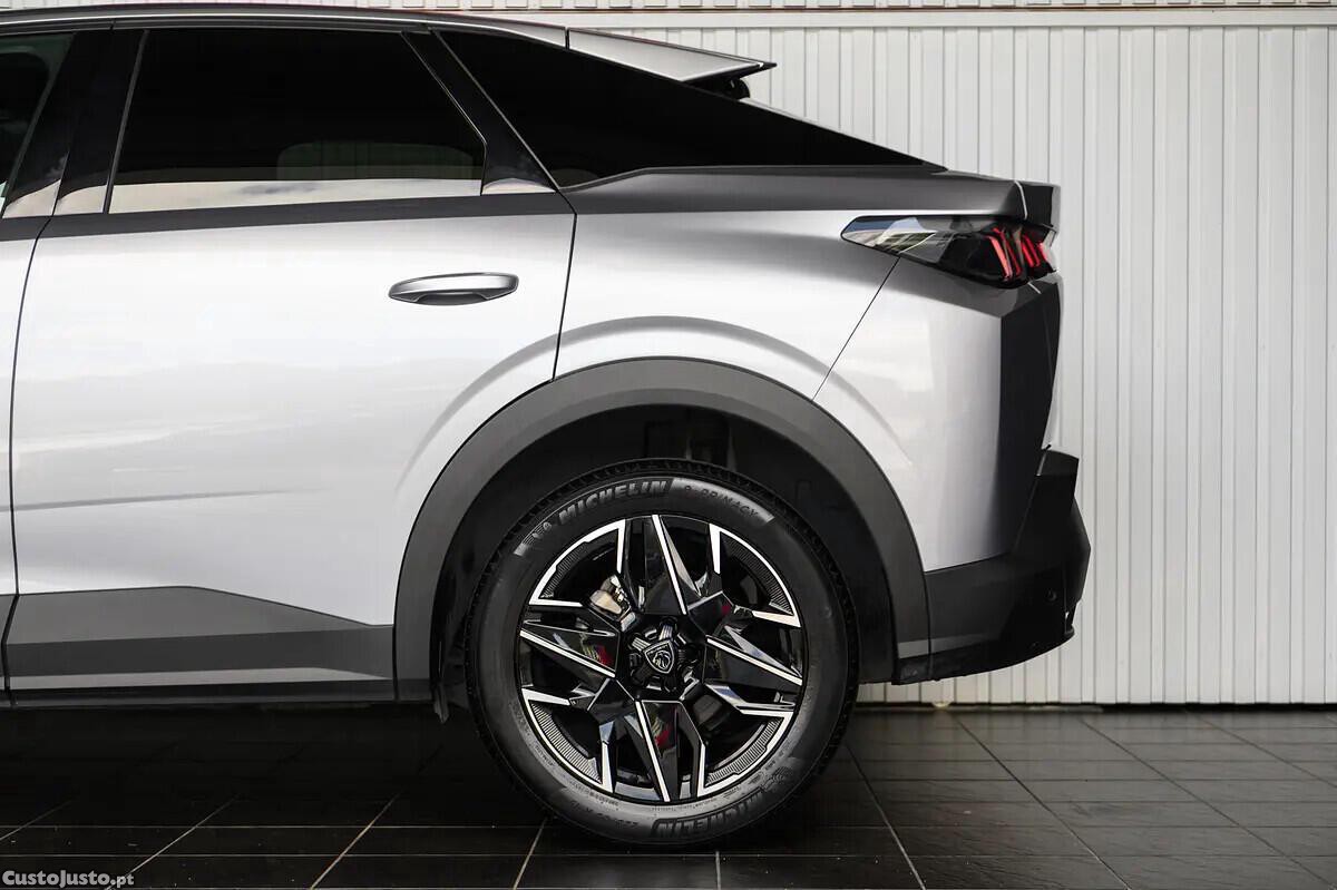 Peugeot 3008 1.2 Hybrid Allure e-DCS6 — fotografia 16