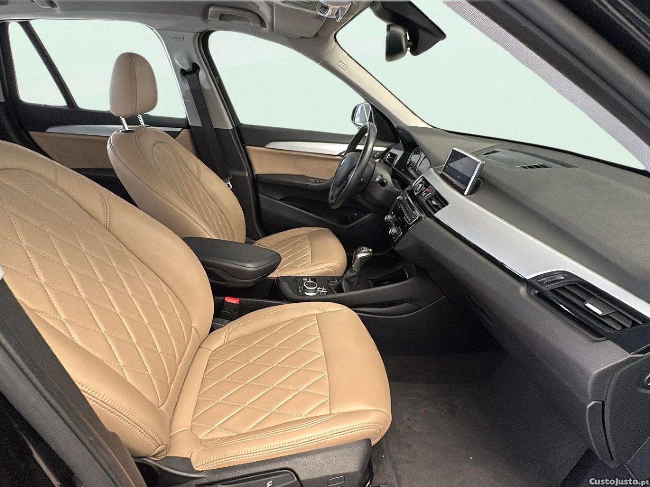 BMW X1 25 e xDrive — fotografia 3