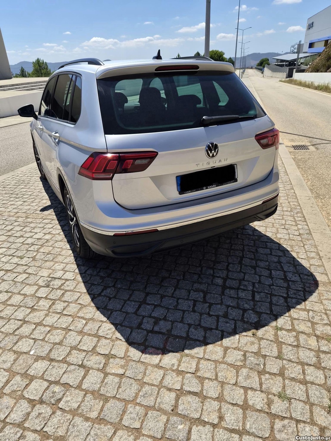 Volkswagen Tiguan — fotografia 4