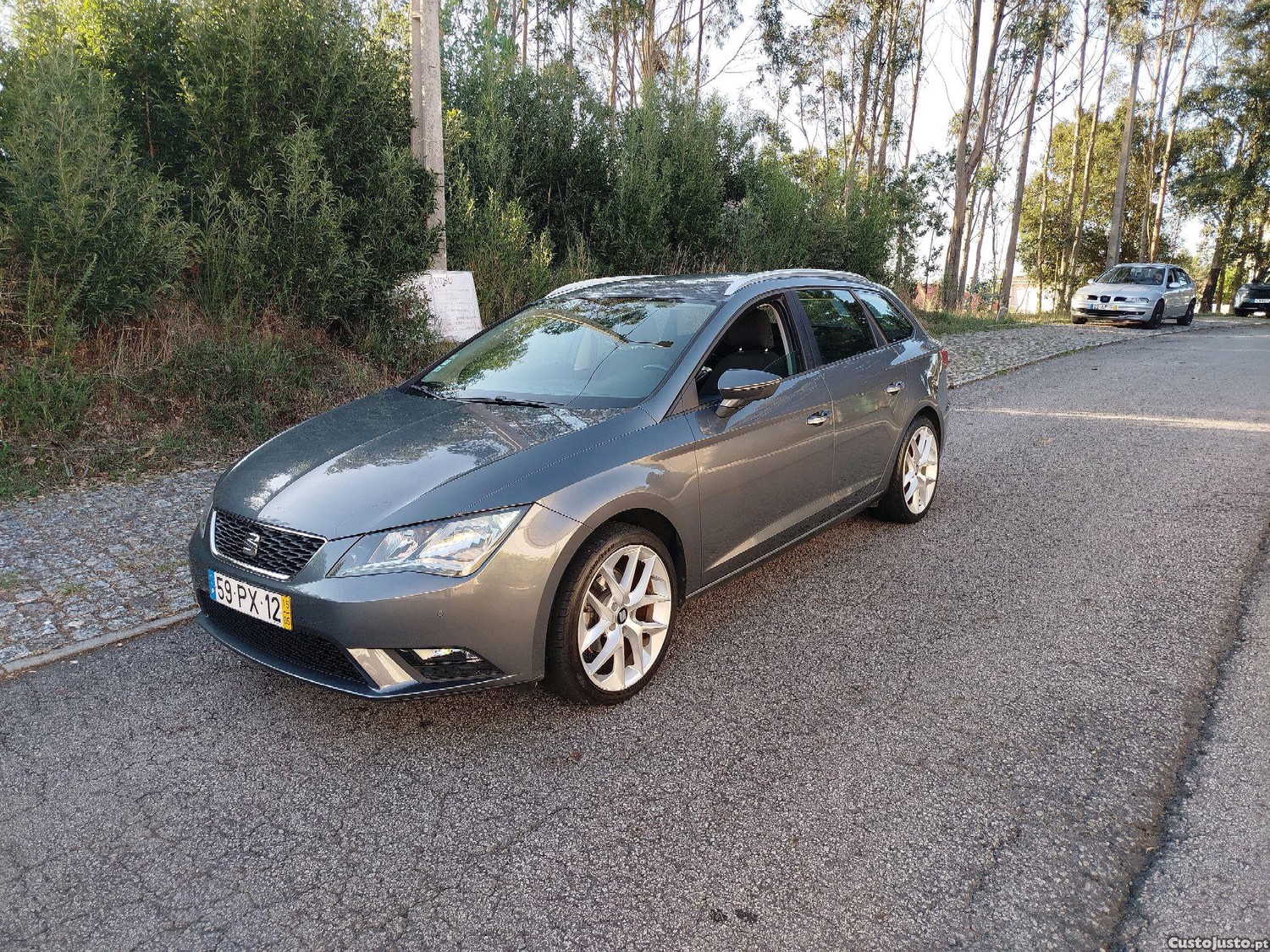 SEAT Leon 1.6 tdi — fotografia 12