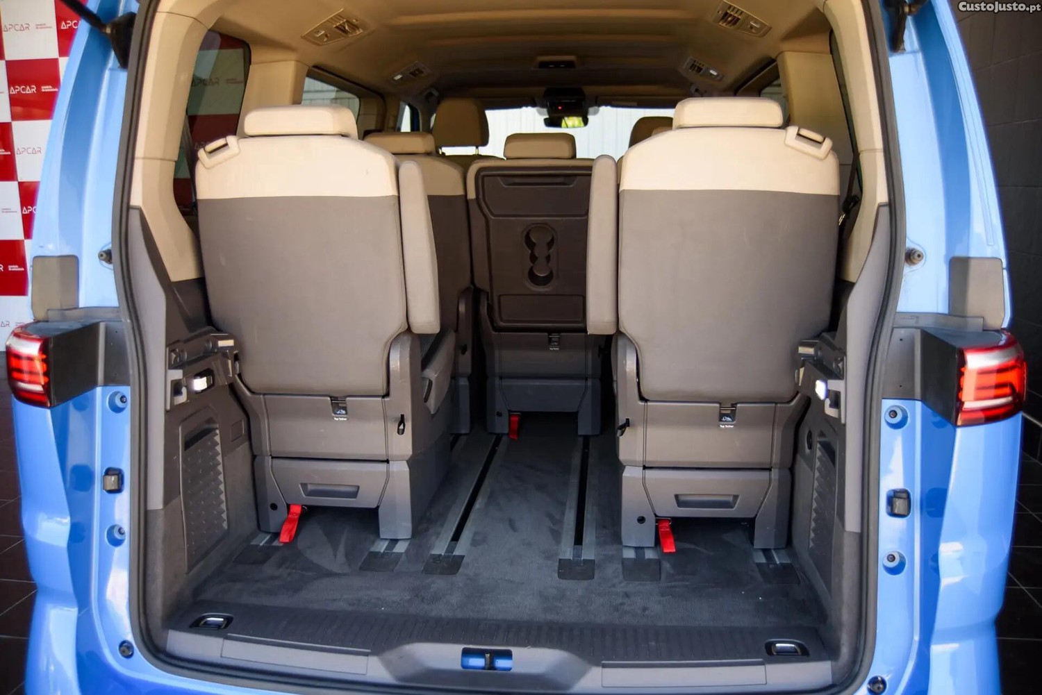 Volkswagen Multivan 1.4 TSI e-Hybrid Life DSG — fotografia 19