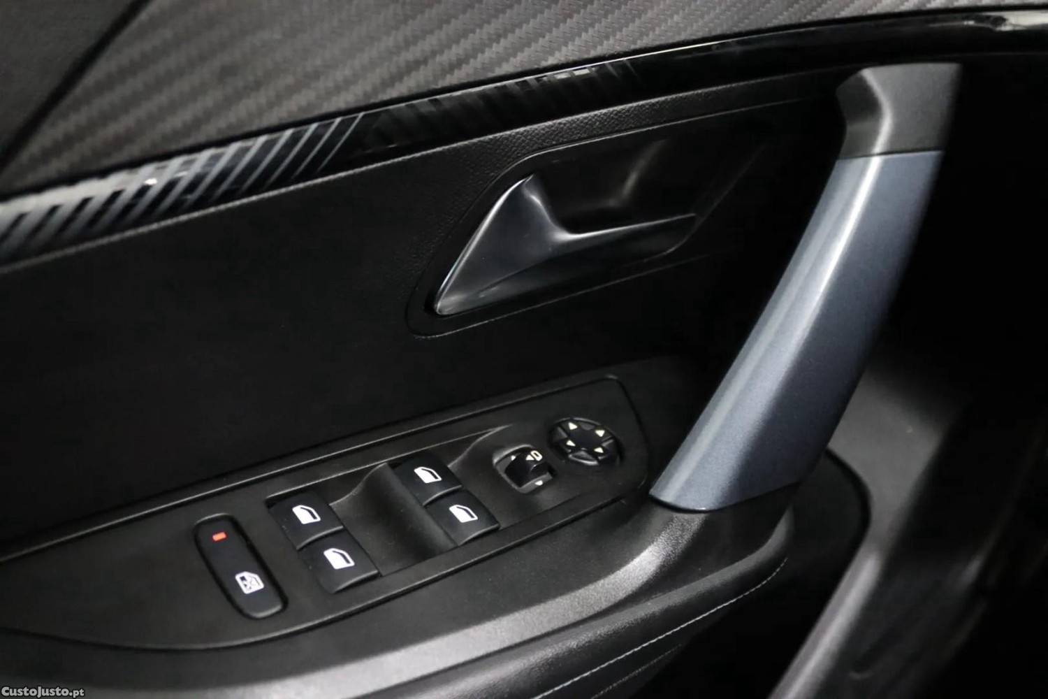 Peugeot 2008 1.2 PureTech Allure — fotografia 7