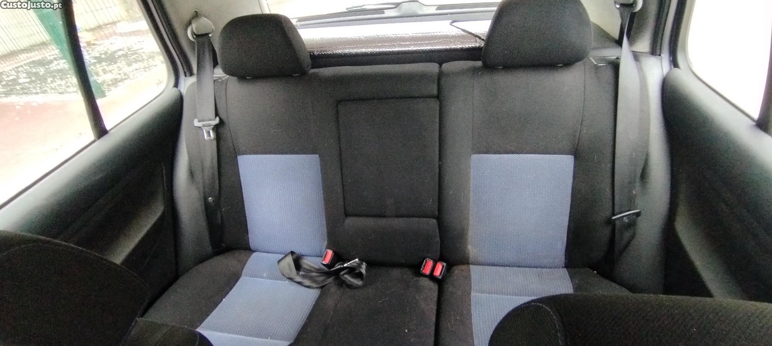 Volkswagen Golf 4 — fotografia 10