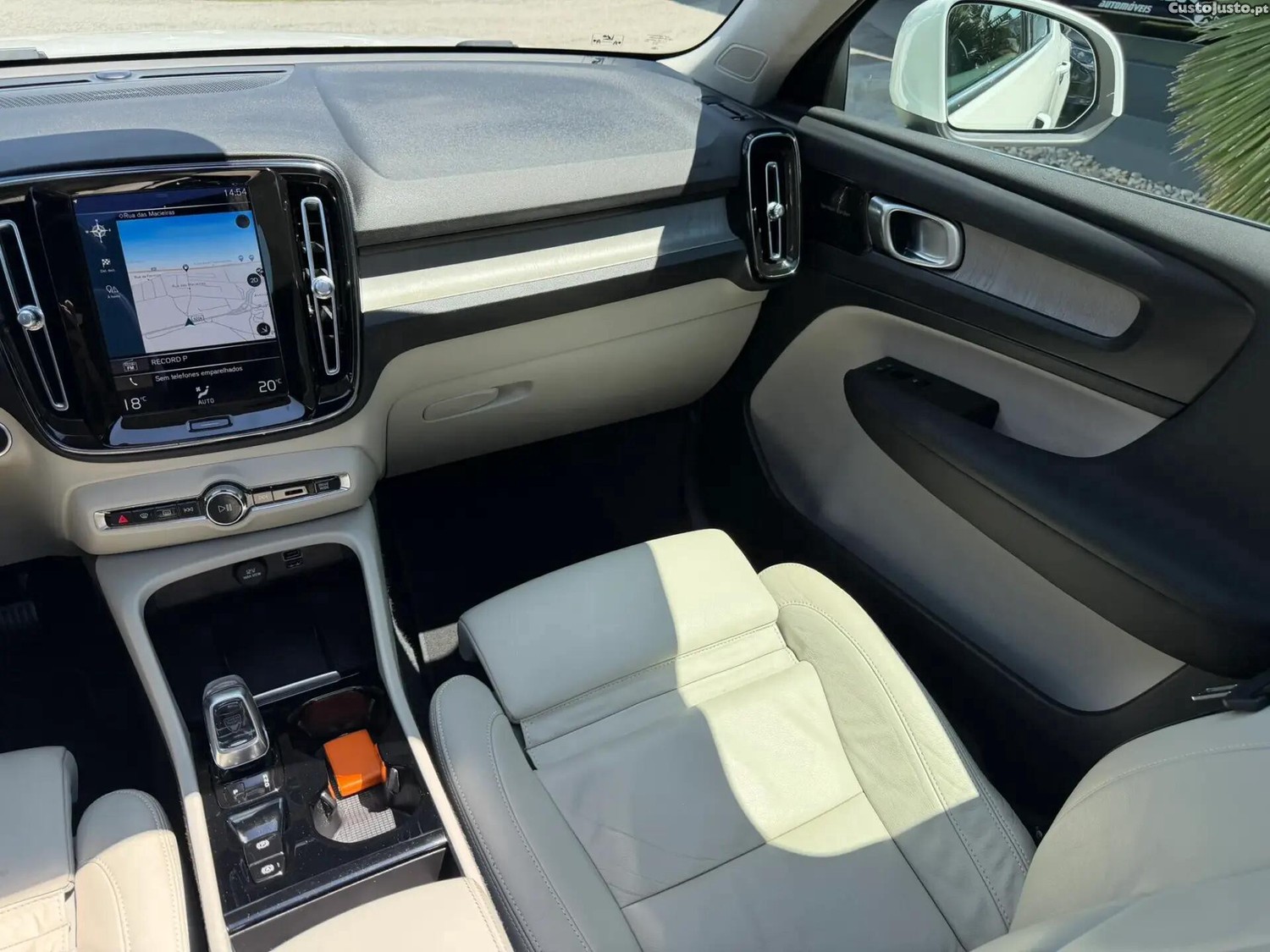 Volvo XC 40 1.5 T5 PHEV Inscription — fotografia 4
