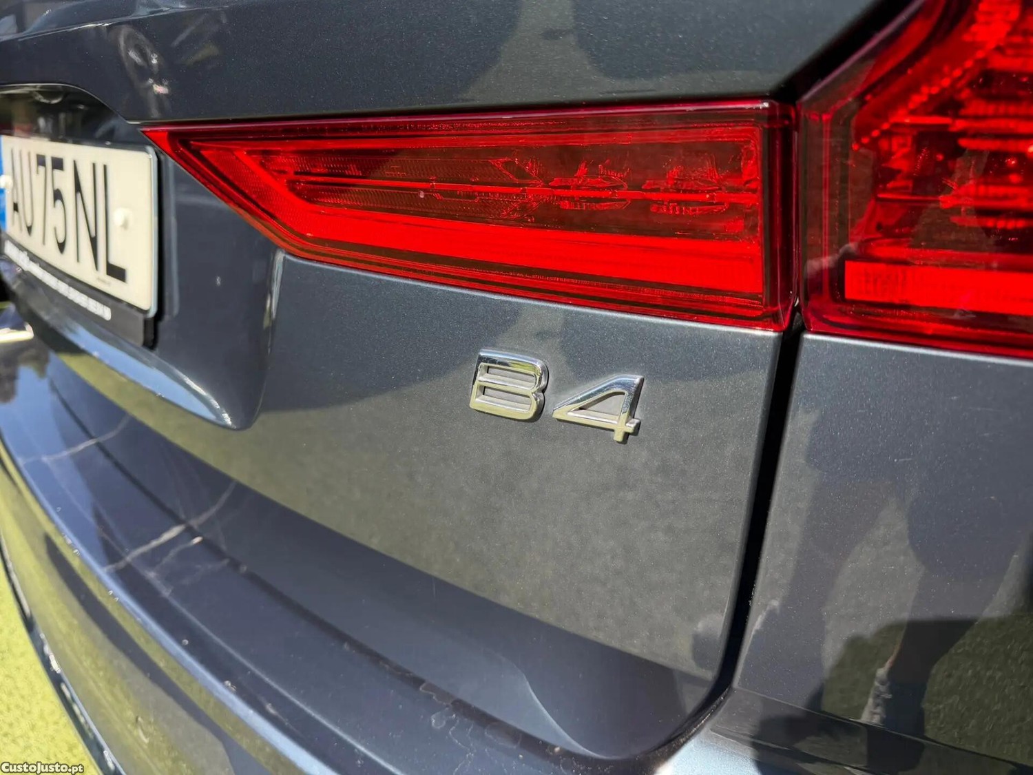 Volvo XC 60 2.0 B4 Plus Bright — fotografia 29