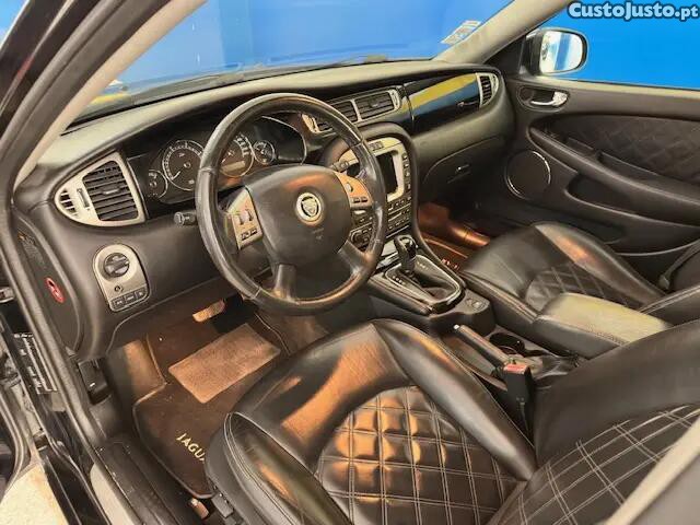 Jaguar X-Type SW 2.2 D Executive Aut. — fotografia 10