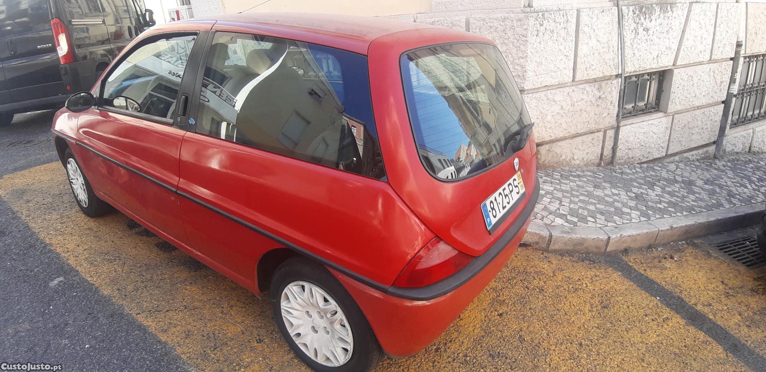Lancia Y () — fotografia 2