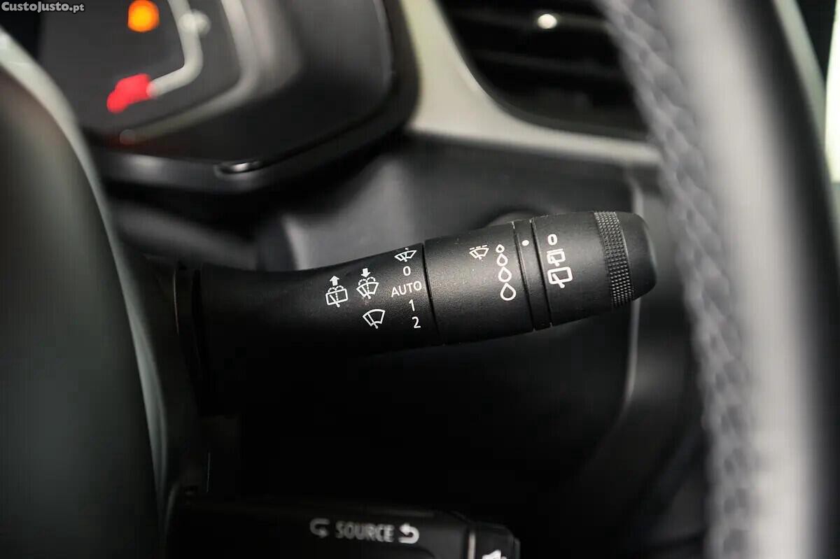 Renault Captur 1.0 TCe Techno — fotografia 3