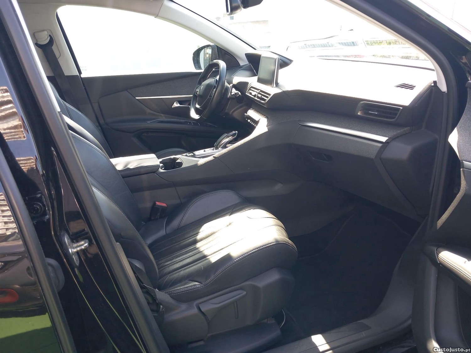 Peugeot 3008 1.6 BlueHDi Allure EAT6 — fotografia 17